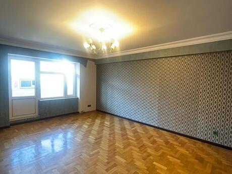 5 otaqlı mənzil, 180 m², Nizami: 375 000 ₼ 2