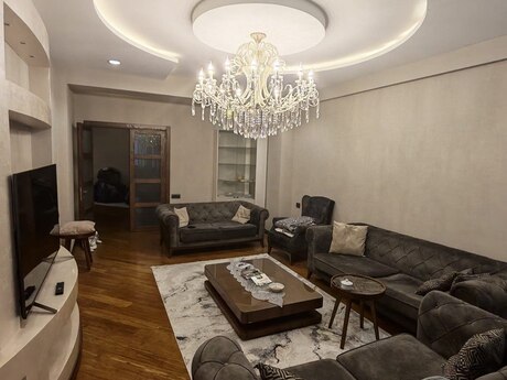 4 otaqlı mənzil, 185 m², Nərimanov: 510 000 ₼ 2