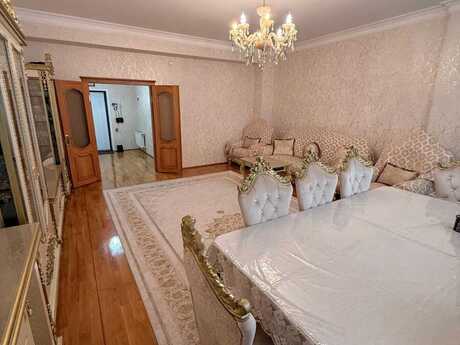 2-комнатная квартира, 105 м², 28 May: 310 000 ₼ 4