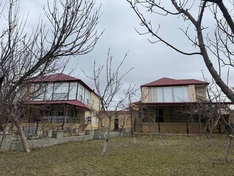 12 otaqlı həyət evi/bağ evi - Şamaxı - 410 m²