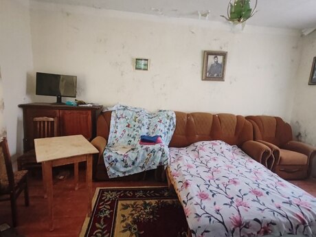3 otaqlı həyət evi/bağ evi - Türkan q. - 80 m²