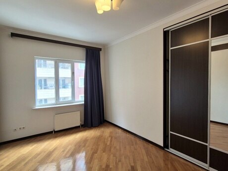 5 otaqlı mənzil, 200 m², Nəsimi: 710 000 ₼ 2