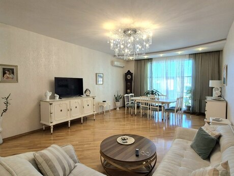 4 otaqlı mənzil, 171 m², Gənclik: 630 000 ₼ 2