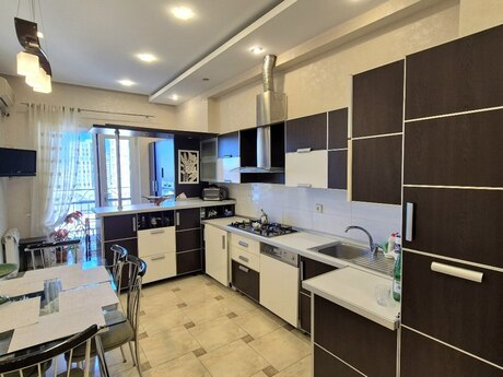 4 otaqlı mənzil, 171 m², Gənclik: 630 000 ₼ 5