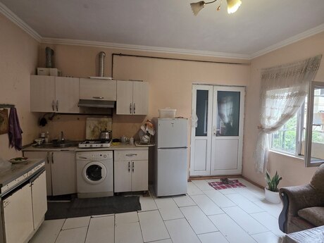 4 otaq · 83 m² · 2/2 mərtəbə, Nizami