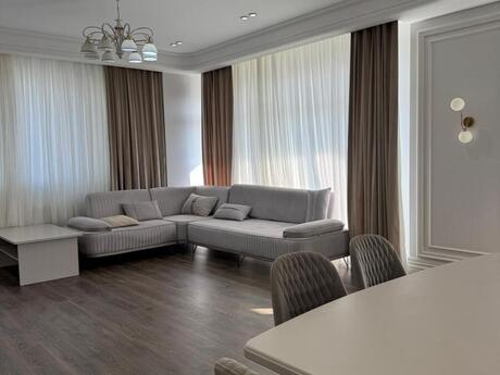 4-room apartment for rent, 200 m², Raffle Tower: 3 400 ₼/mo 2