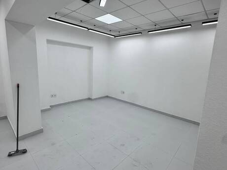1 otaqlı ofis - 28 May m. - 70 m²