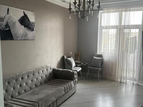 Elan №6264590 - Bakı, Binəqədi q., 2 otaqlı, 75 m², 4/5 mərtəbə