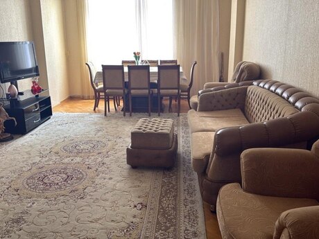 Elan №6264662 - Bakı, Nəsimi r., 4 otaqlı, 160 m², 12/16 mərtəbə