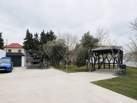 12 otaqlı həyət evi/bağ evi - Mərdəkan q. - 560 m²