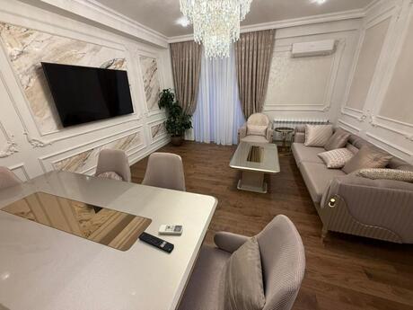 4-room apartment, 156 m², Şah İsmayıl Xətai: 530 000 ₼ 4