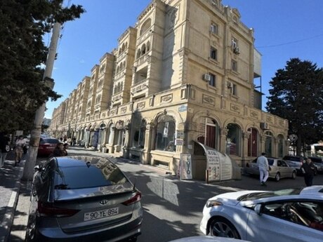 Gənclikdə 2 otaqlı köhnə tikili mənzil satılır, 55 m², 165 000 AZN, şəkil 2 / 12
