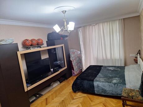 Объявление №6264972 - Баку, м. Ичеришехер, 1-комн., 40 м², 3/3 этаж