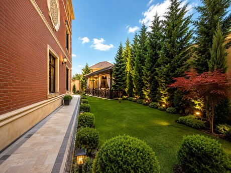 8 otaqlı həyət evi/bağ evi - Xətai r. - 1000 m²