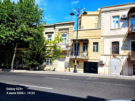 5 otaqlı həyət evi, 200 m², İçəri Şəhər: 600 000 ₼ 2