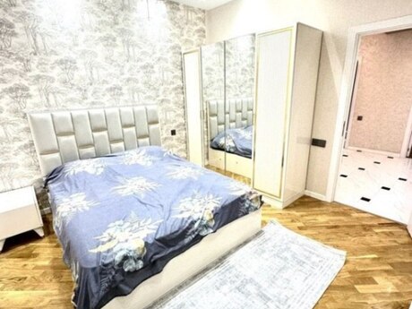 3-room apartment for rent, 100 m², 8-ci kilometr: 900 ₼/mo 4
