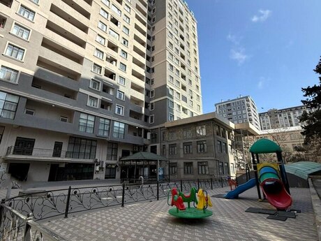 3-комнатная квартира, 105 м², 28 May: 293 000 ₼ 5