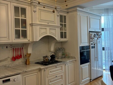 3 otaqlı mənzil, 142 m², Azadlıq Prospekti: 440 000 ₼ 2