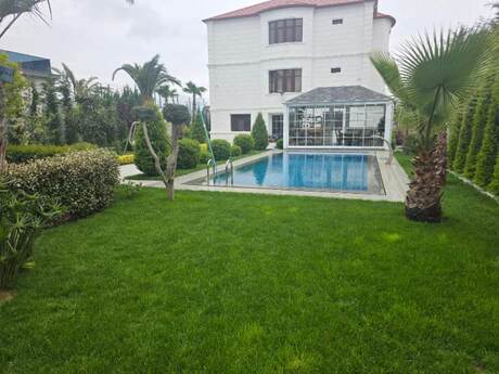 6 otaqlı həyət evi/bağ evi - Buzovna q. - 600 m²