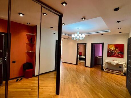 4-room apartment for rent, 215 m², Sahil: 2 500 ₼/mo 5