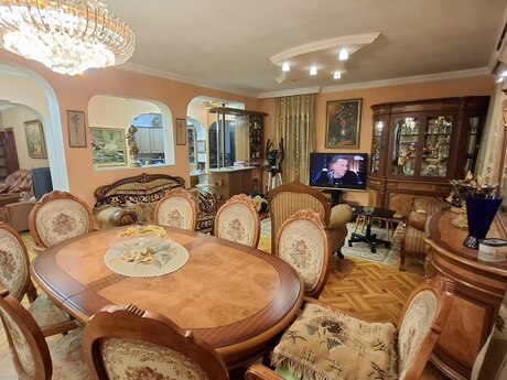 3-room apartment, 95 m², Azadlıq Prospekti: 215 000 ₼ 4