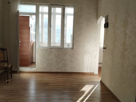 2 otaqlı köhnə tikili - Gənclik m. - 48 m²