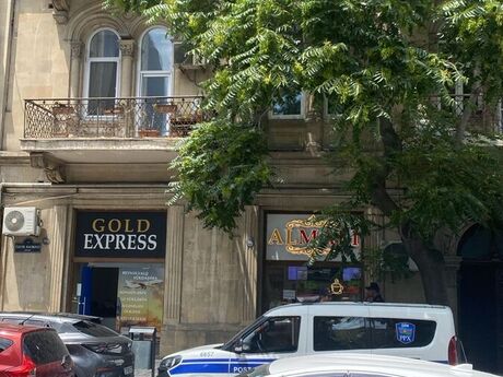 Elan №6266217 - Bakı, Sahil m., 3 otaqlı, 106 m², 2/3 mərtəbə