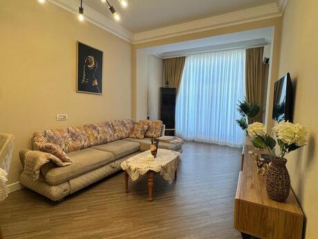 2-комн. новостройка - м. Шах Исмаил Хатаи - 60 м²