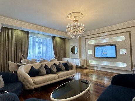 3 otaqlı yeni tikili - 8 Noyabr m. - 140 m²