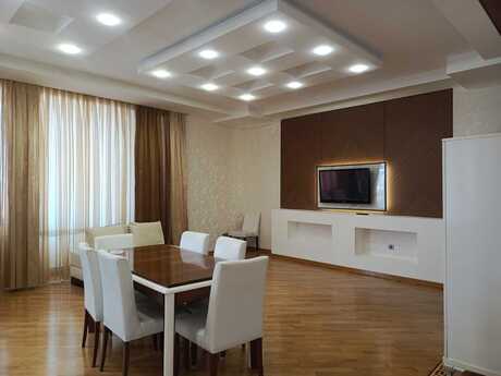Kirayə 3 otaqlı mənzil, 150 m², 8 Noyabr: 1 000 ₼/ay 5