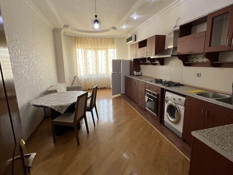 Elan №6266444 - Bakı, 28 May m., 3 otaqlı, 140 m², 10/17 mərtəbə