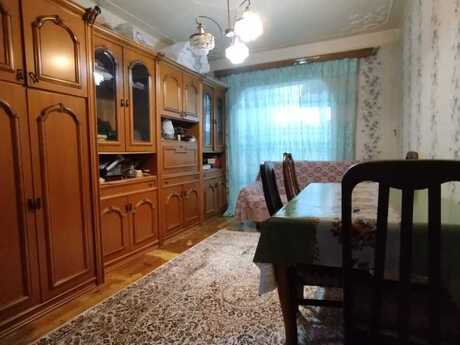 3-комн. вторичка - м. 8 ноября - 85 м²