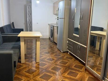 1-room old-build apartment for rent in İnşaatçılar, 35 m², 340 AZN/mo, photo 5 / 11