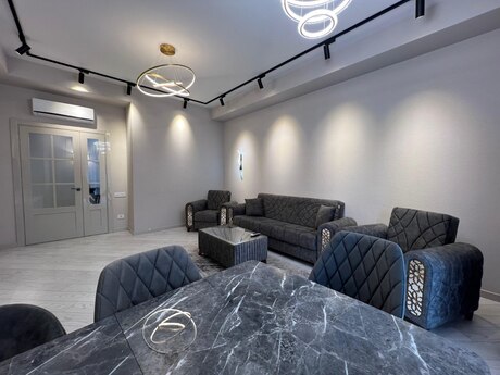 Ağ şəhərdə 2 otaqlı yeni tikili mənzil kirayə verilir, 90 m², 1 700 AZN/ay, şəkil 2 / 11