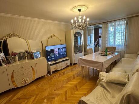 Объявление №6266789 - Баку, м. Элмляр Академиясы, 3-комн., 75 м², 5/5 этаж