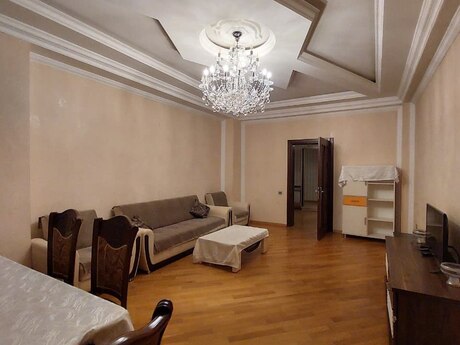 3 otaqlı yeni tikili - 20 Yanvar m. - 135 m²