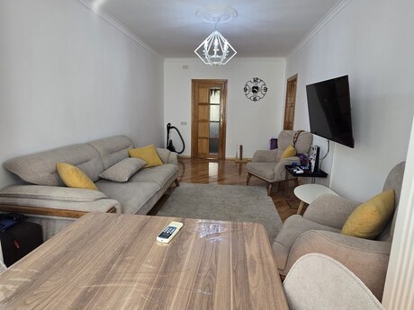 4-комн. вторичка - пос. Ази Асланова - 90 м²