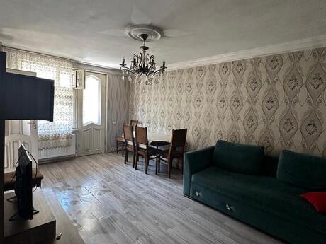 Elan №6267088 - Bakı, İnşaatçılar m., 3 otaqlı, 70 m², 4/5 mərtəbə