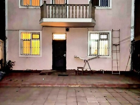 4 otaq · 140 m², Badamdar