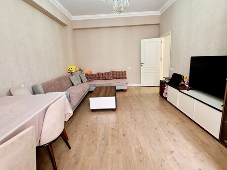 2 otaq · 75 m² · 15/17 mərtəbə, Elmlər Akademiyası