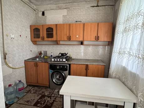 2 otaqlı köhnə tikili - Xalqlar Dostluğu m. - 65 m²