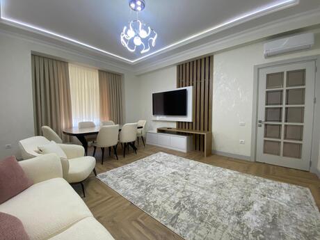 Kirayə 3 otaqlı mənzil, 135 m², Ağ şəhər: 2 300 ₼/ay 2