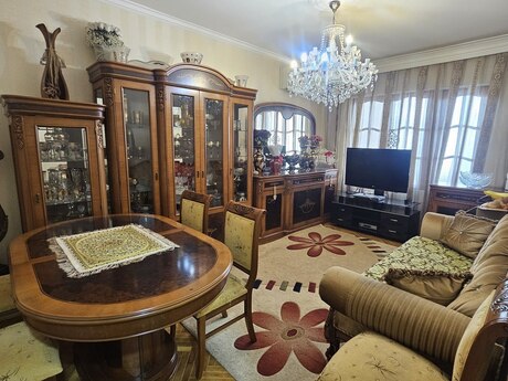 3 otaqlı köhnə tikili - Azadlıq Prospekti m. - 90 m²