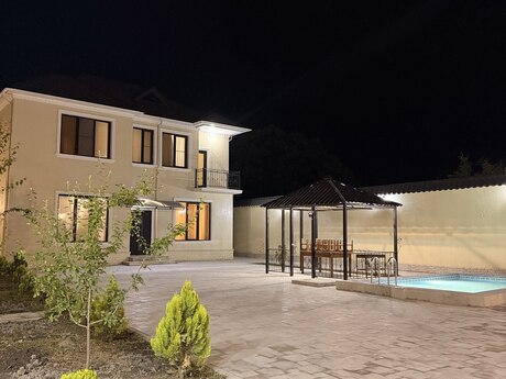 4 otaqlı həyət evi/bağ evi - Qəbələ - 200 m²