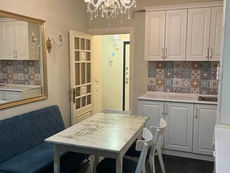 2 otaqlı köhnə tikili - Xalqlar Dostluğu m. - 60 m²