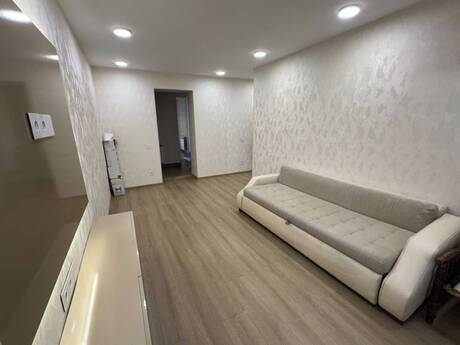 3 otaq · 65 m² · 5/5 mərtəbə, Nizami