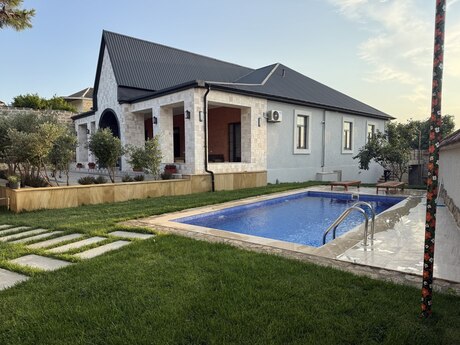 4 otaqlı həyət evi/bağ evi - Bilgəh q. - 350 m²