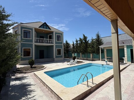 7 otaqlı həyət evi/bağ evi - Mərdəkan q. - 300 m²