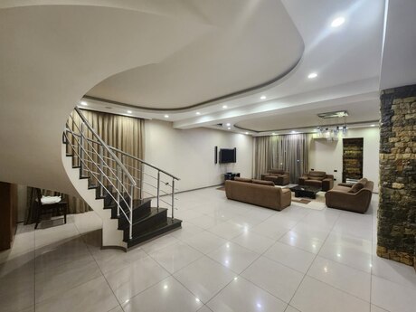 4-room apartment for rent, 150 m², Elmlər Akademiyası: 1 800 ₼/mo 4