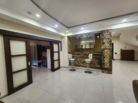 4-room apartment for rent, 150 m², Elmlər Akademiyası: 1 800 ₼/mo 5